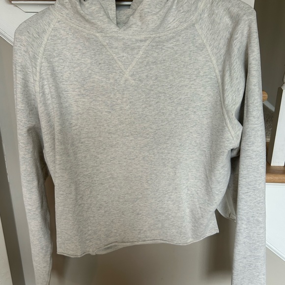 Lululemon Women's Hoodie Top - Picture 1 of 4